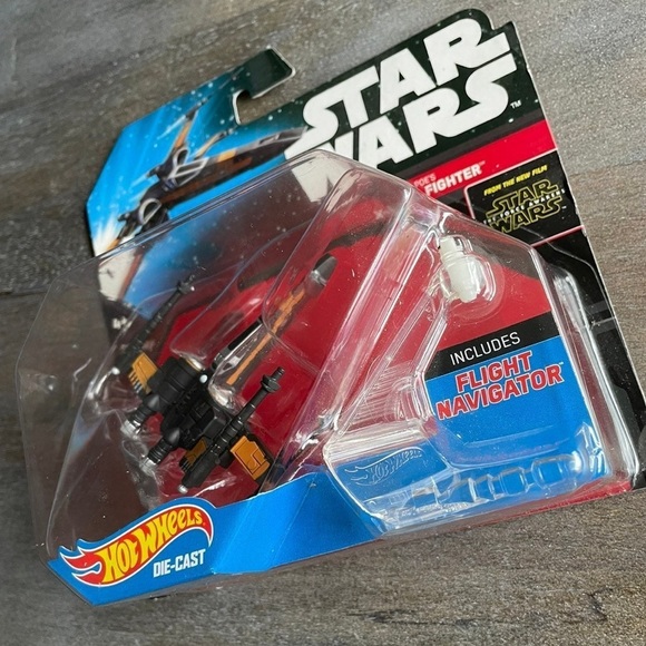 Star Wars Hot Wheels The Force Awakens Poe X-Wing Fighter NOC! - Picture 2 of 6